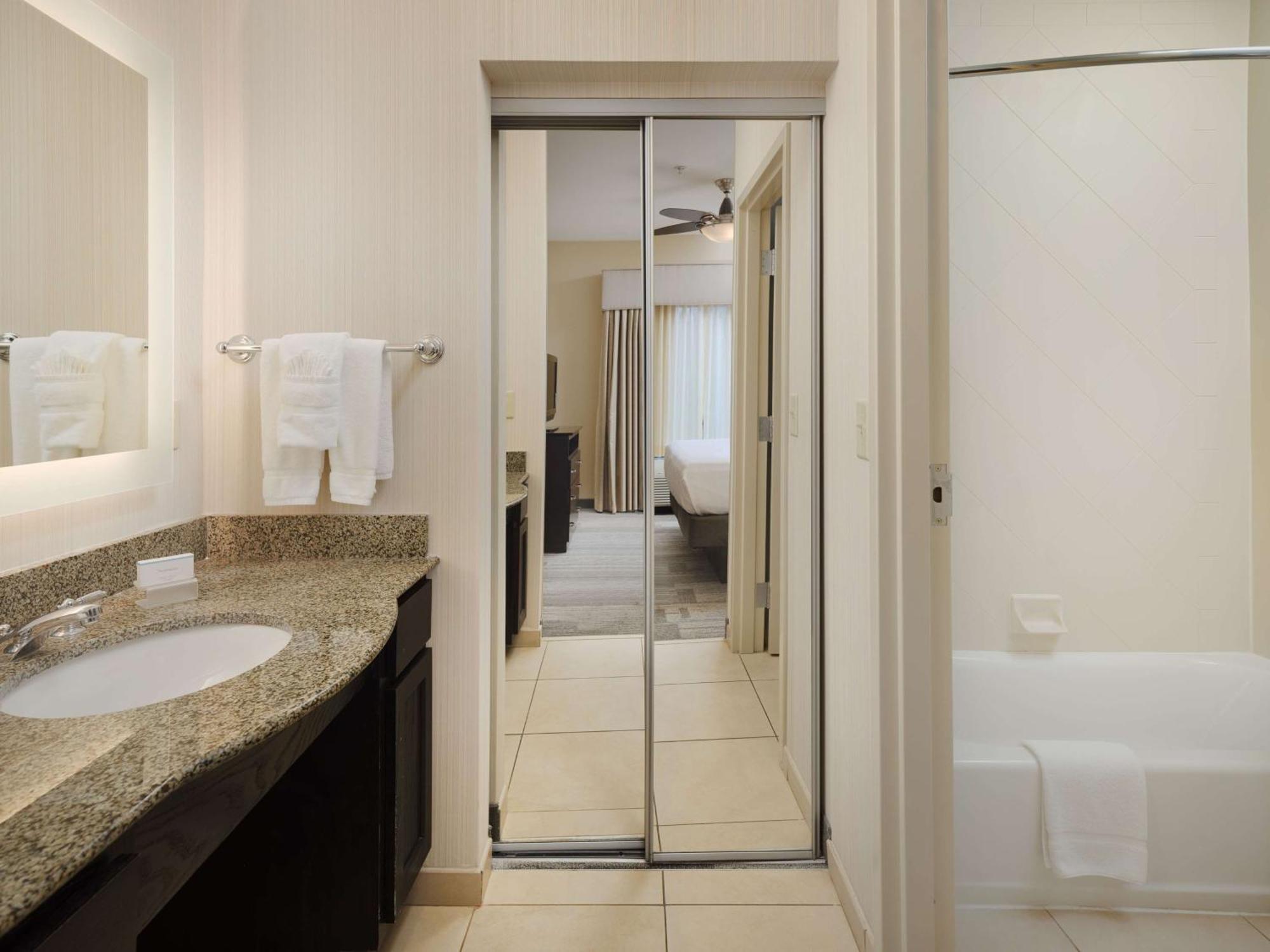 Homewood Suites By Hilton Atlanta Nw/Kennesaw-Town Center Екстериор снимка